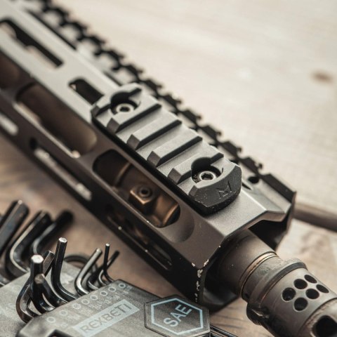 Szyna polimerowa Magpul RIS M-LOK 5 bramek MAG590 Magpul