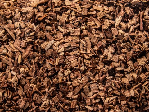 Zrębki z drewna śliwy Borniak 2L ZP-02 Borniak