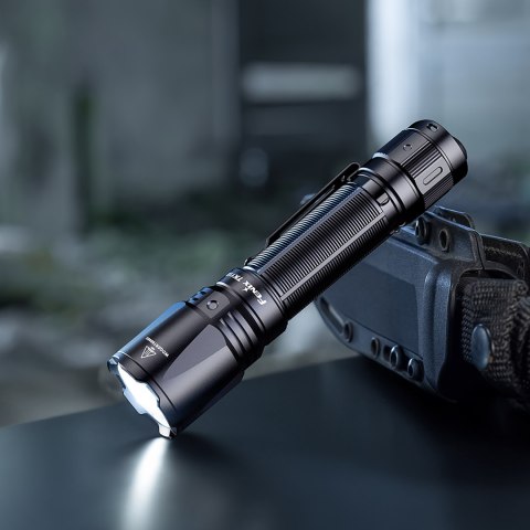 Latarka taktyczna LED Fenix TK11R Fenix