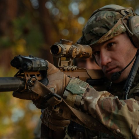 Luneta celownicza Primary Arms Compact PLx-1-8x24 FFP RDB ACSS Raptor 5.56/.308 Yard G2 Reticle - FDE Primary Arms
