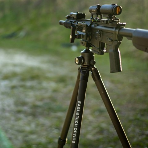 Statyw Eagle Tech Carbon Fiber Tripod WZ-324PA z klamrą U-7 Eagle Tech