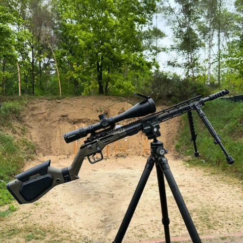 Statyw Eagle Tech Carbon Fiber Tripod WZ-324PA z klamrą U-7 Eagle Tech