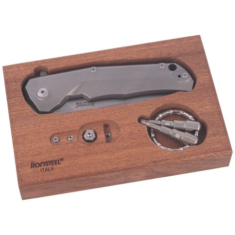 Nóż składany LionSteel T.R.E. Grey Titanium / Grey Ti, Stone Washed M390 by Molletta (TRE GY) LionSteel
