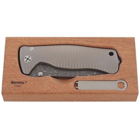 Nóż składany LionSteel SR2 Grey Titanium, Lizard Chad Nichols Damascus by Molletta (SR2DL G) LionSteel