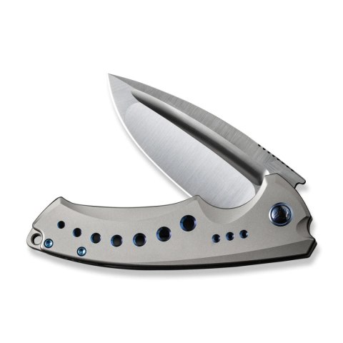 Nóż WE Knife Nexusia LE No ???/155 Gray Titanium, Hand Satin CPM 20CV (WE22044-2) WE Knife