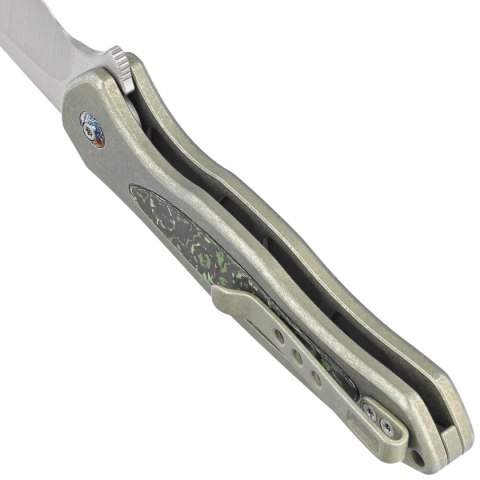 Nóż składany WE Knife Button Lock Kitefin LE No 103/157 Green Titanium/Jungle Wear Fat Carbon, Hand Polished Satin CPM 20CV (WE1 WE Knife