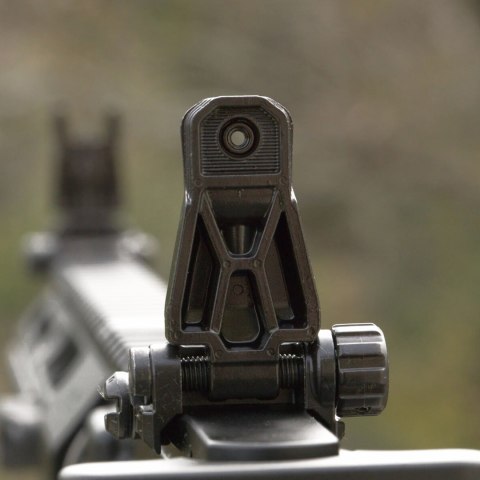 Celownik przeziernikowy składany Magpul MBUS Pro czarny Magpul