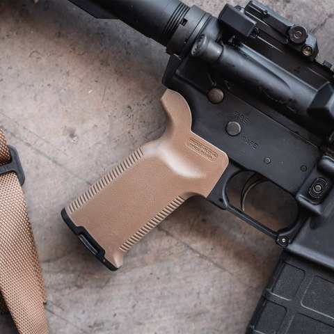 Chwyt pistoletowy Magpul MOE-K2+ do AR-15 / M4 FDE Magpul