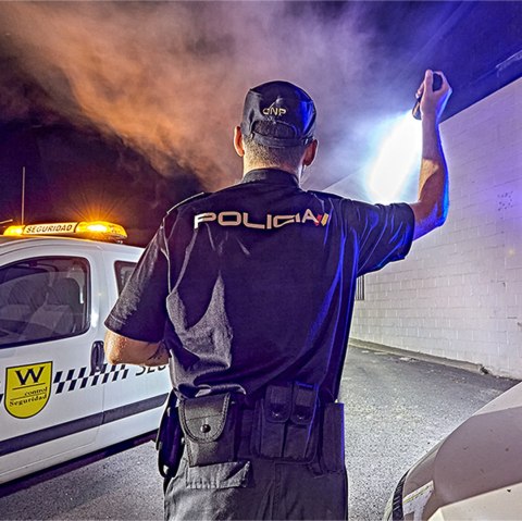 Długopis z latarką Fenix T6 czarny Fenix