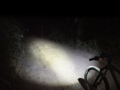 Lampa rowerowa Fenix BC30 V2.0 Fenix