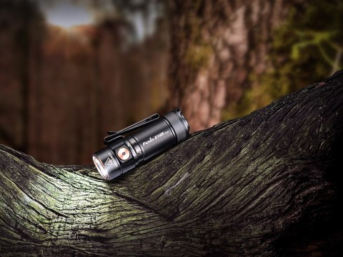 Latarka LED Fenix E18R V2.0 Fenix