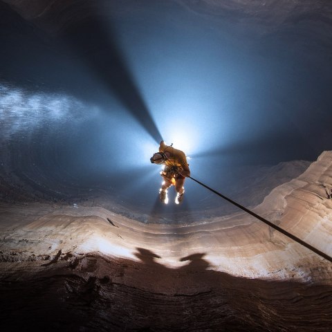 Latarka czołowa Fenix HP30R V2.0 czarna Fenix