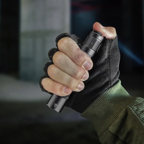 Latarka taktyczna LED Fenix PD35R Fenix