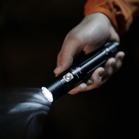 Latarka taktyczna LED Fenix PD36R V2.0 Fenix