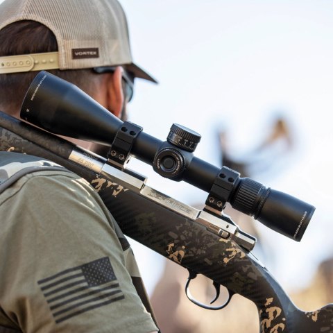 Luneta celownicza Vortex Razor HD LHT 4,5-22x50 FFP 30 mm AO XLR-2 MOA/MRAD Vortex Optics