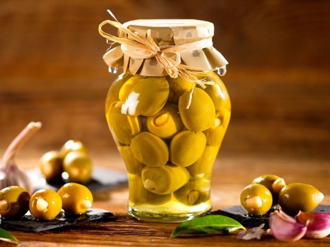 Oliwki Królewskie nadziewane czosnkiem 300 g Kocham Oliwki