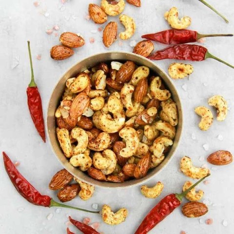 Pieczone orzechy z miodem i chili Mixit Chilli Mix Nuts 140 g Mixit