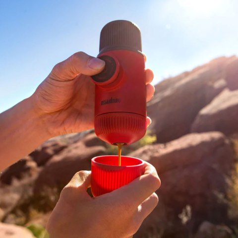 Podróżny ekspres Wacaco Nanopresso Lava Red z etui Wacaco