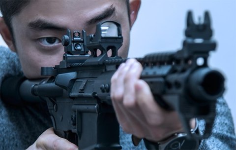 Przeziernik składany do AR-15 Leapers UTG Accu-Sync Spring-Loaded Leapers